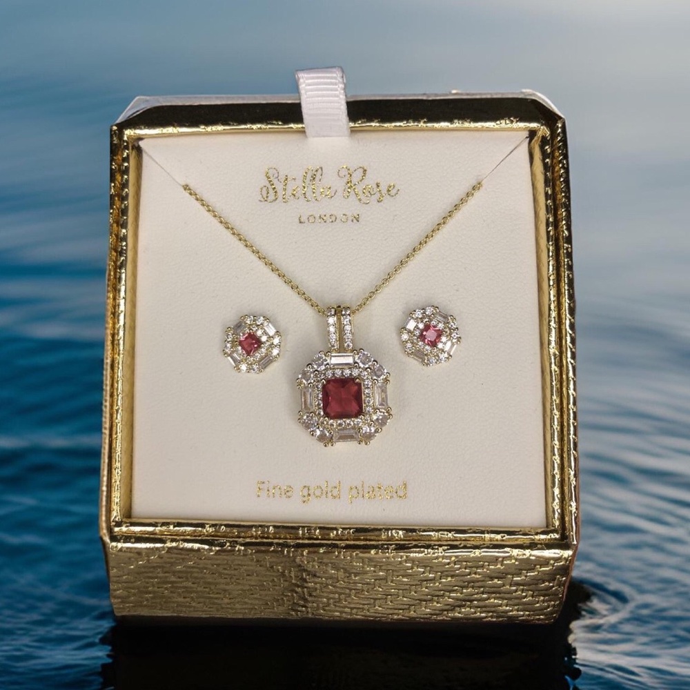 STELLA ROSE Gold Plated Necklace and Earring Set